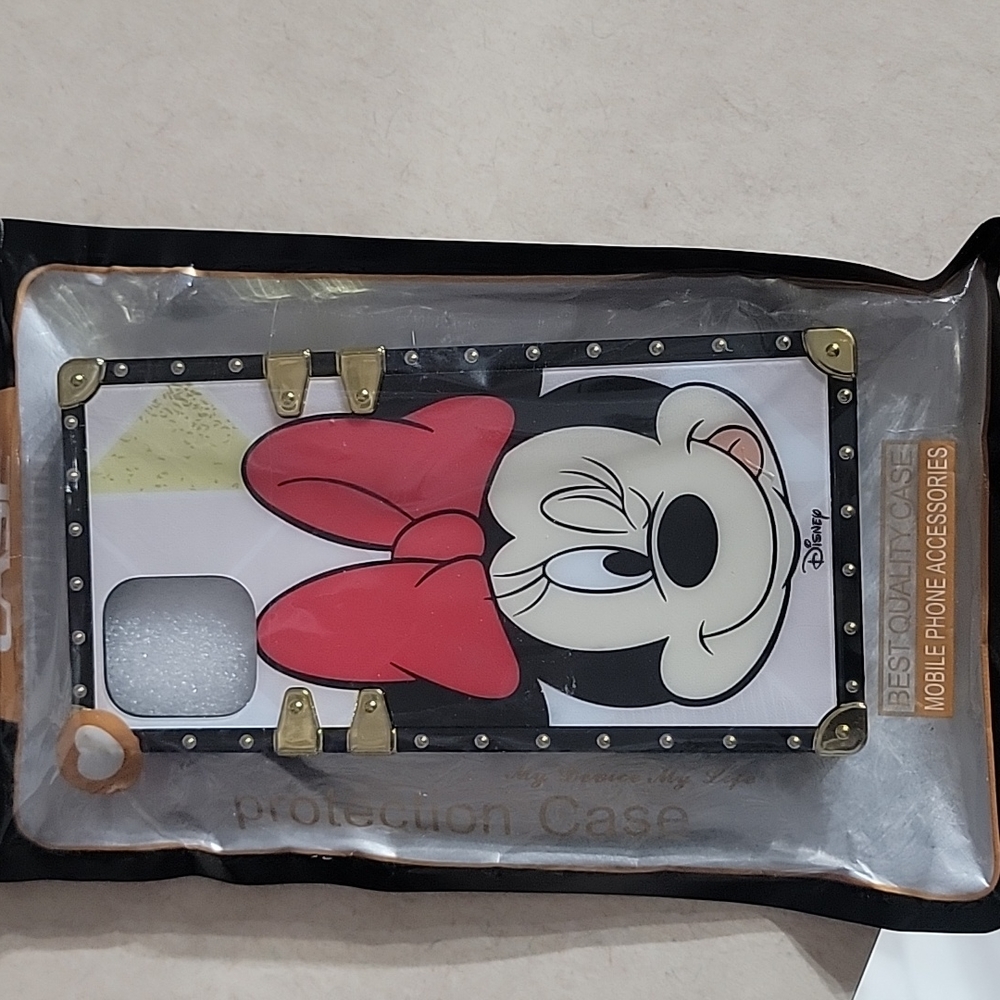 Winking Minnie Mouse Cellphone Case for IPhone 12 Pro